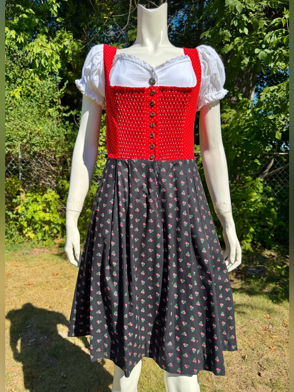 Vintage TRADITIONAL DIRNDL DRESS Red Polka Dots Horn Buttons German Oktoberfest